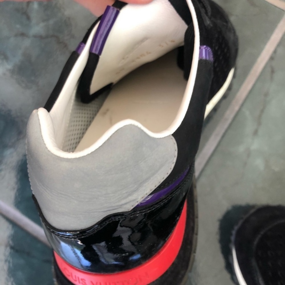 Authentic louis vuitton run away sneakers - Picture 4 of 6